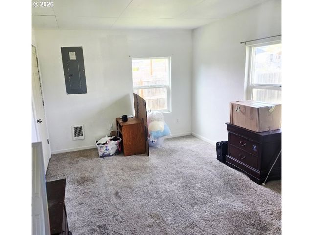 2137 CASTLE Ave, Roseburg, OR 97471