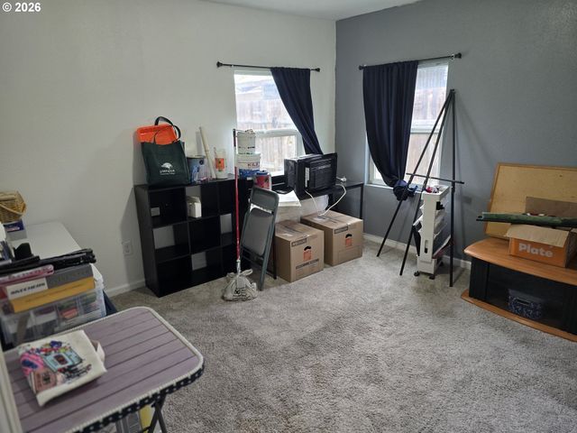 2137 CASTLE Ave, Roseburg, OR 97471