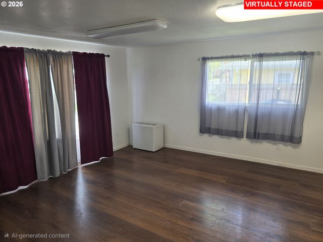 2137 CASTLE Ave, Roseburg, OR 97471