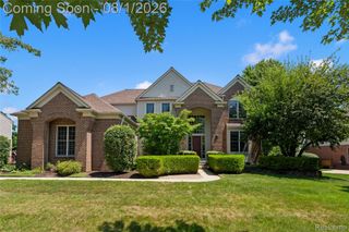 887 Loggers Circle, Rochester, MI 48307
