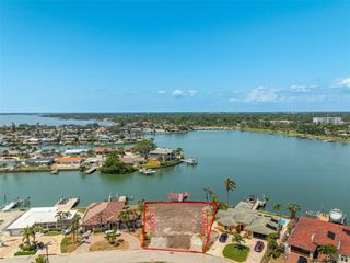 7821 3RD AVENUE S, St Petersburg, FL 33707