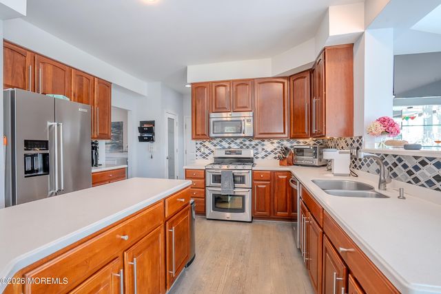 10 Nicole Court, Freehold, NJ 07728