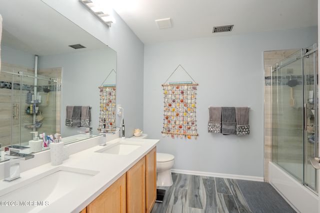 10 Nicole Court, Freehold, NJ 07728