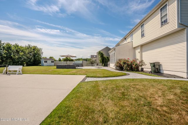 10 Nicole Court, Freehold, NJ 07728
