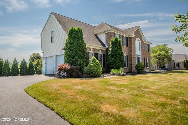 10 Nicole Court, Freehold, NJ 07728