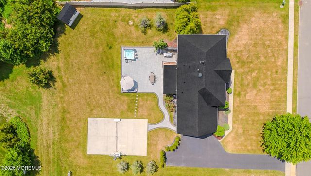 10 Nicole Court, Freehold, NJ 07728