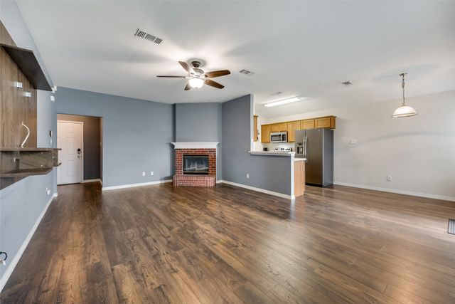 10505 Braewood Drive, Fort Worth, TX 76131