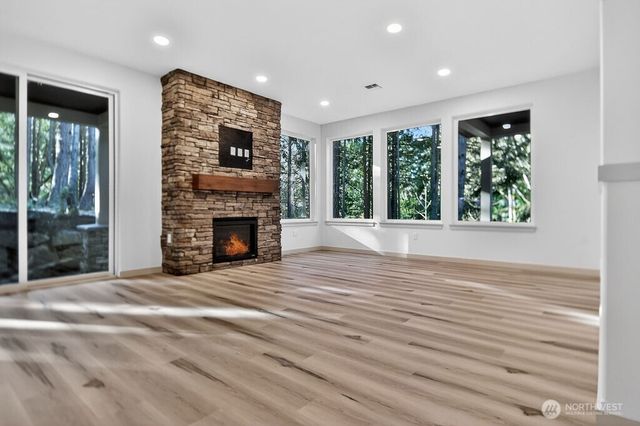 502 Lake of the Hills Loop, Sequim, WA 98382
