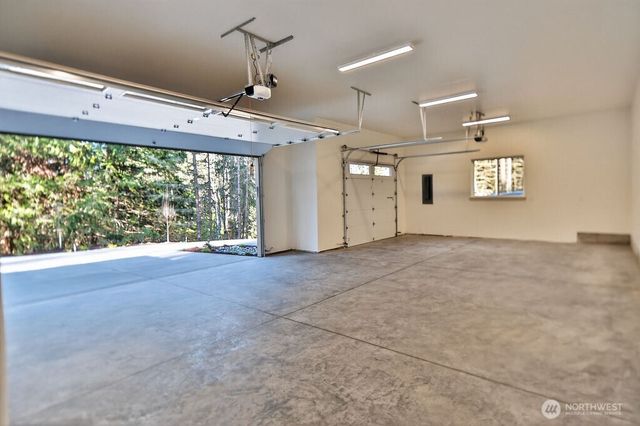 502 Lake of the Hills Loop, Sequim, WA 98382