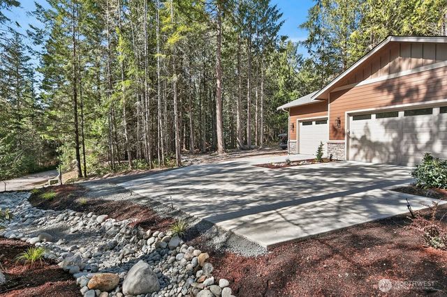 502 Lake of the Hills Loop, Sequim, WA 98382