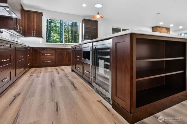 502 Lake of the Hills Loop, Sequim, WA 98382