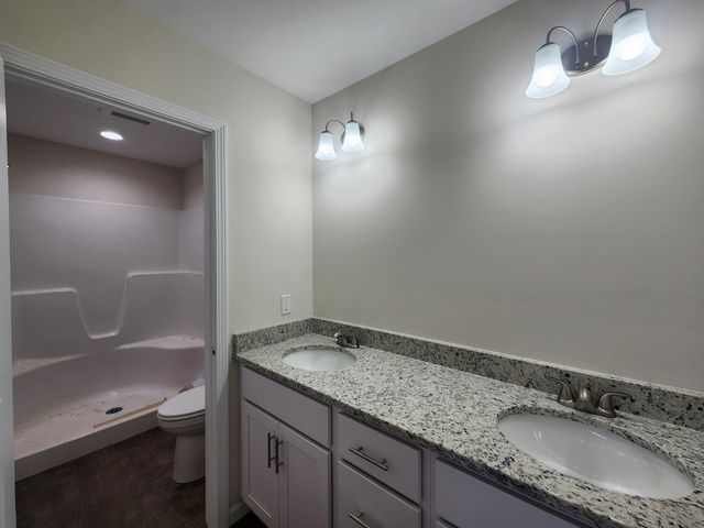6137 Warren Newcomb DR, Radford, VA 24141
