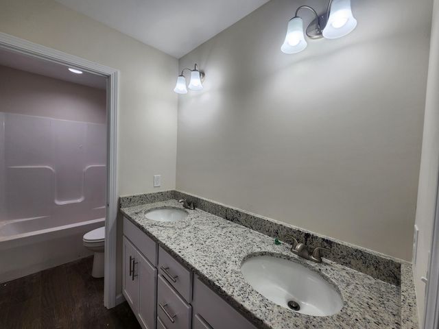 6137 Warren Newcomb DR, Radford, VA 24141