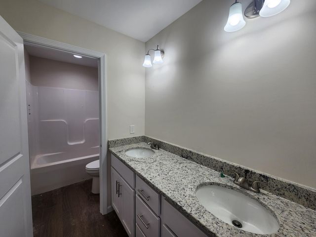 6137 Warren Newcomb DR, Radford, VA 24141