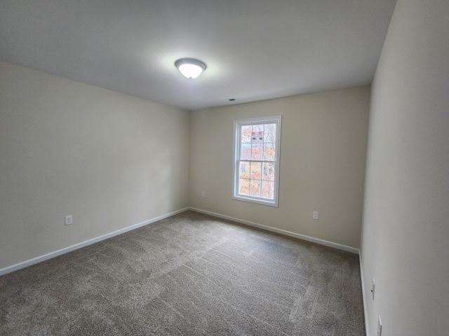 6137 Warren Newcomb DR, Radford, VA 24141