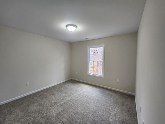 6137 Warren Newcomb DR, Radford, VA 24141