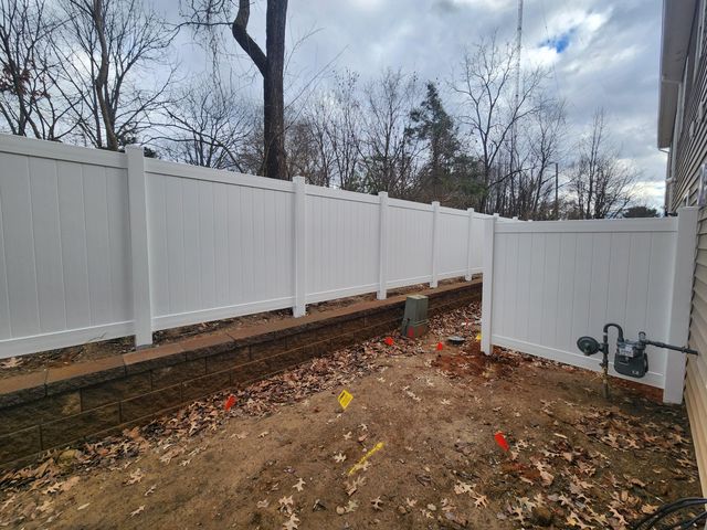 6137 Warren Newcomb DR, Radford, VA 24141