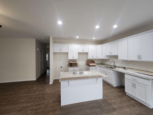 6137 Warren Newcomb DR, Radford, VA 24141
