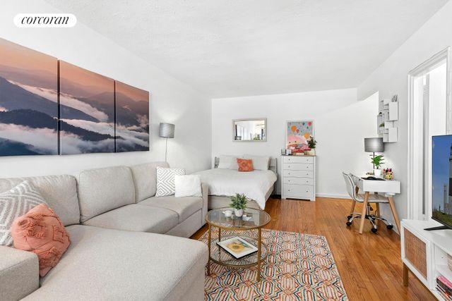 505 E 82nd St Apt 5H, New York City, NY 10028