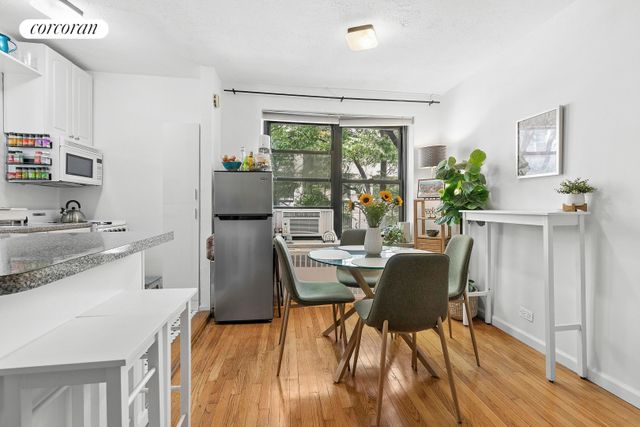 505 E 82nd St Apt 5H, New York City, NY 10028