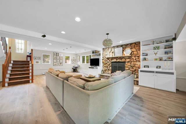 19 Pepper Road, Montville Township, NJ 07082