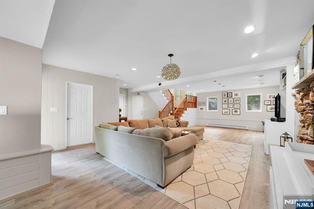 19 Pepper Road, Montville Township, NJ 07082