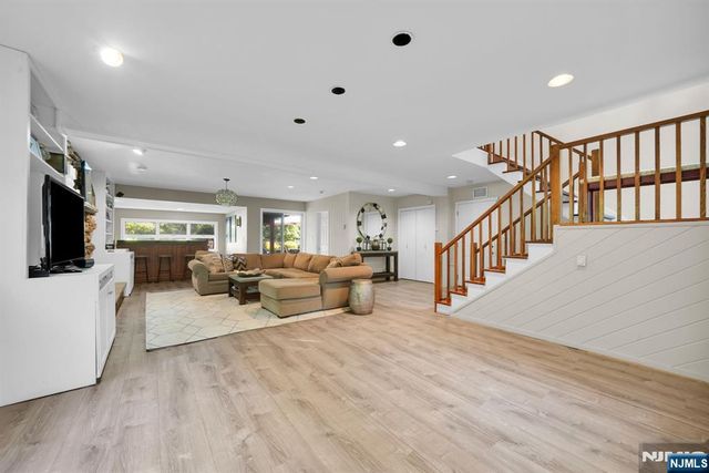 19 Pepper Road, Montville Township, NJ 07082