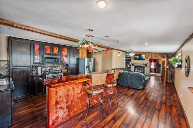 116 Bayou Vista Drive, Hitchcock, TX 77563