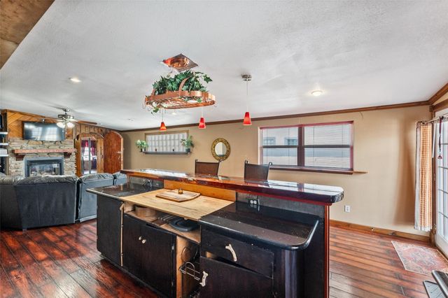 116 Bayou Vista Drive, Hitchcock, TX 77563
