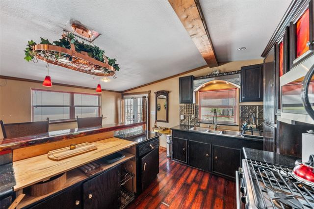 116 Bayou Vista Drive, Hitchcock, TX 77563