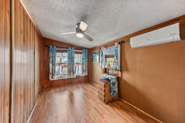116 Bayou Vista Drive, Hitchcock, TX 77563