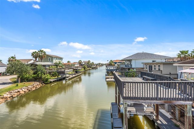 116 Bayou Vista Drive, Hitchcock, TX 77563