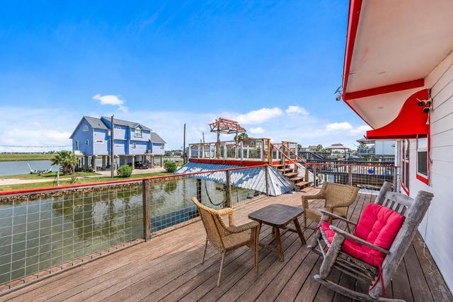 116 Bayou Vista Drive, Hitchcock, TX 77563