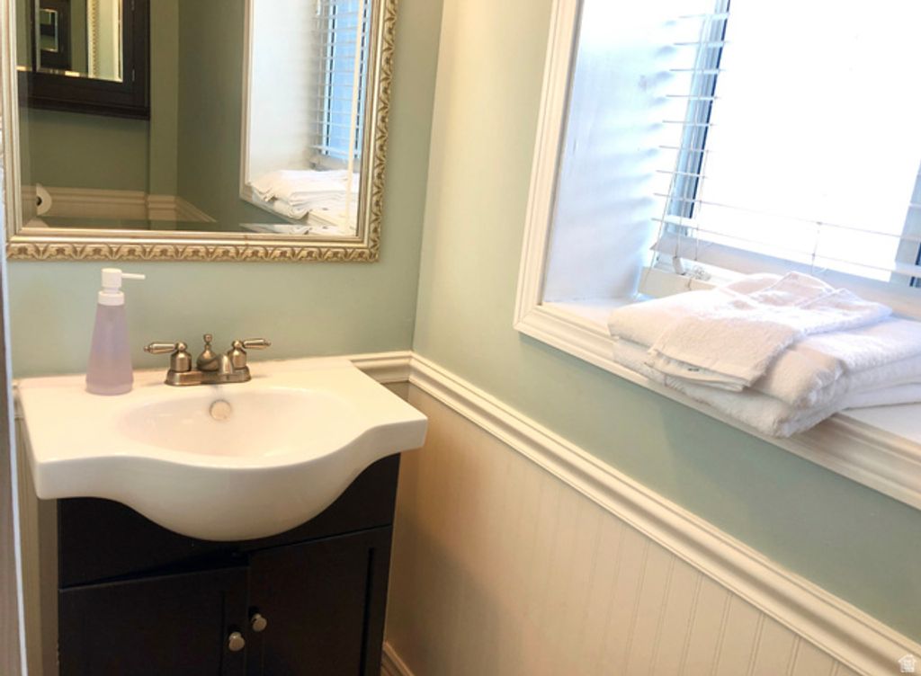 Image 11 of property listing at 130 S 1300 E #102, Salt Lake City, UT 84102