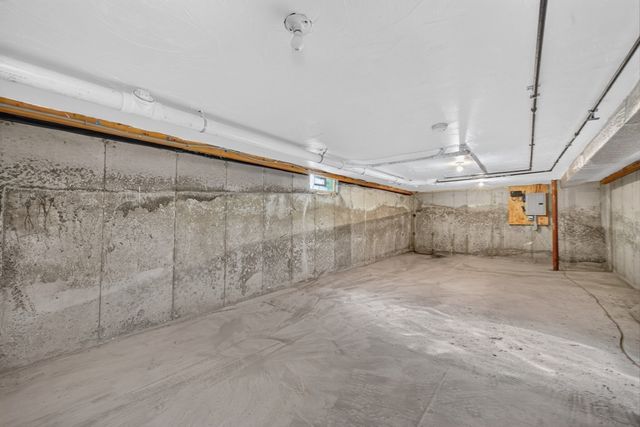 63 Perrin 2, Boston, MA 02119