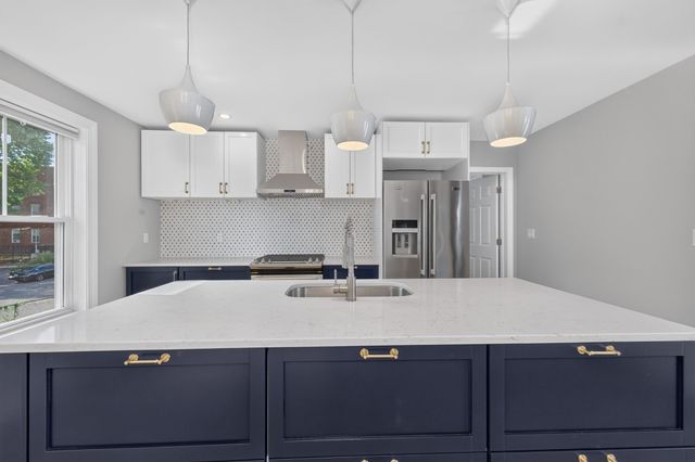 63 Perrin 2, Boston, MA 02119