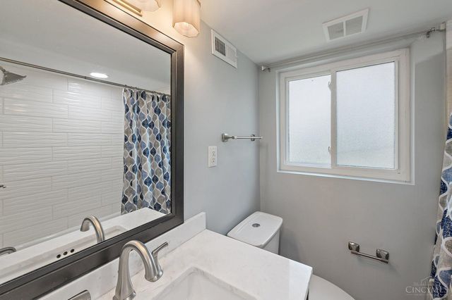5611 Glengate Lane, Cincinnati, OH 45212