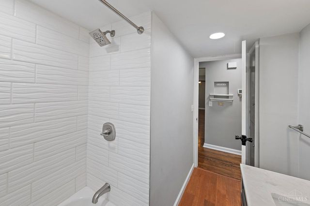 5611 Glengate Lane, Cincinnati, OH 45212