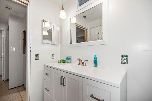 54 NICHOLAS DRIVE, Dunedin, FL 34698