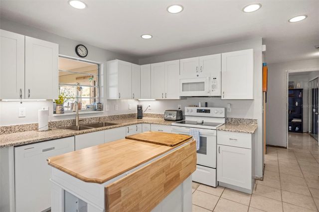 54 NICHOLAS DRIVE, Dunedin, FL 34698