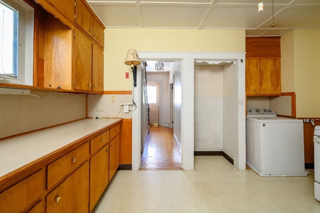 2 Harbell Ter, Boston, MA 02122