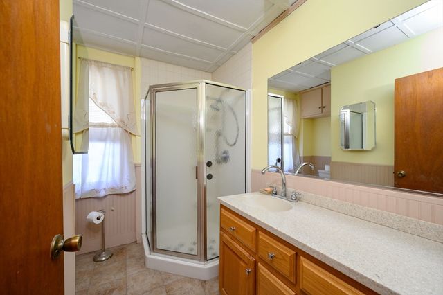 2 Harbell Ter, Boston, MA 02122