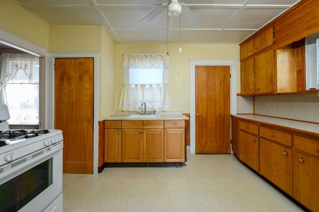 2 Harbell Ter, Boston, MA 02122