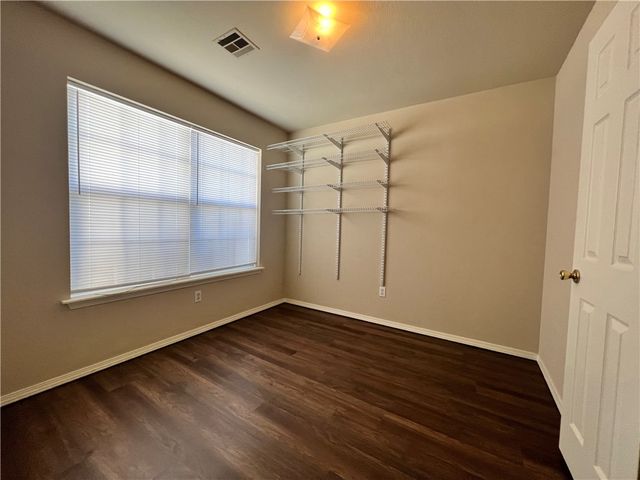1102 Tunbridge Drive, Bentonville, AR 72712