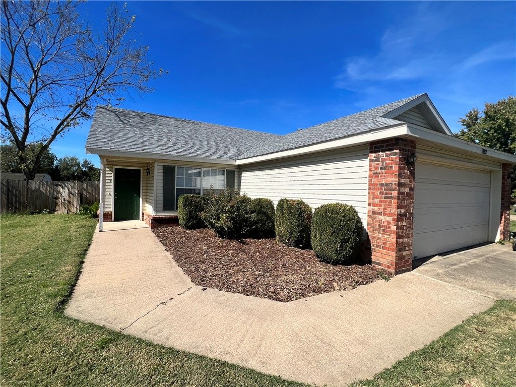 1102 Tunbridge Drive, Bentonville, AR 72712