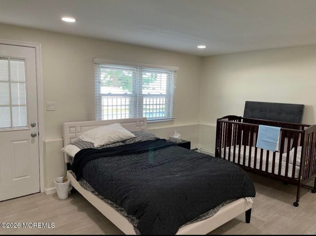 135 Ampere Avenue, Oakhurst, NJ 07755