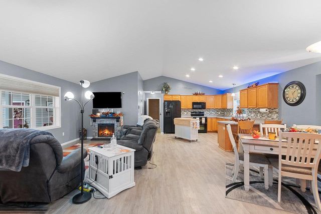 1410 ALCAN DRIVE, Menasha, WI 54952