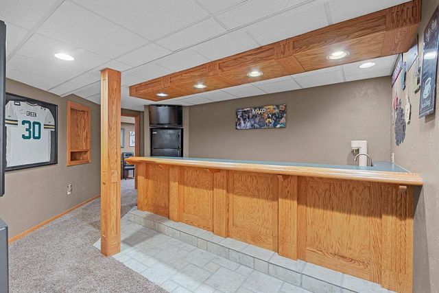 1410 ALCAN DRIVE, Menasha, WI 54952