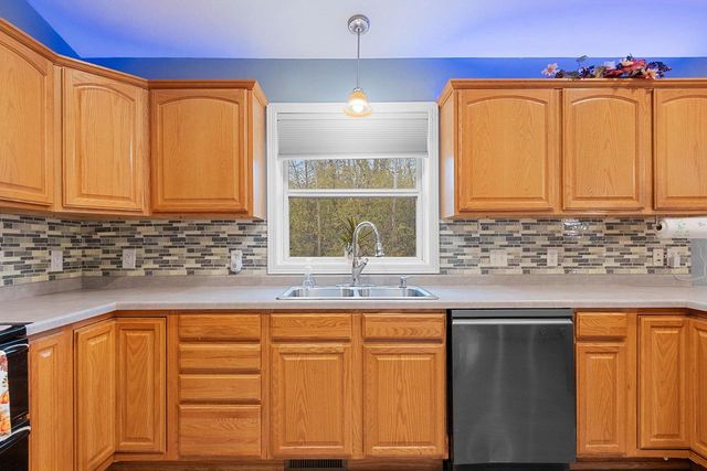 1410 ALCAN DRIVE, Menasha, WI 54952