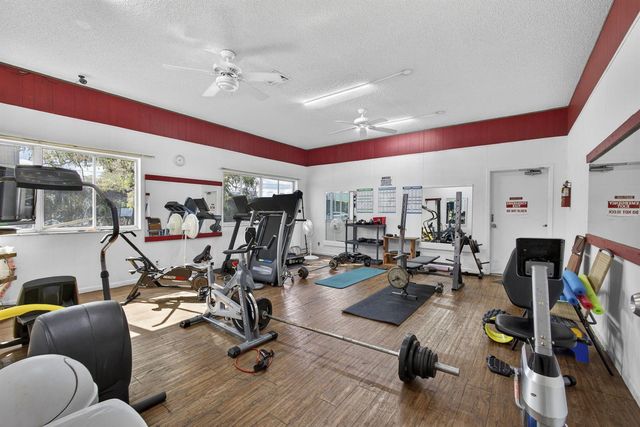 896 N Federal Highway 225, Lantana, FL 33462